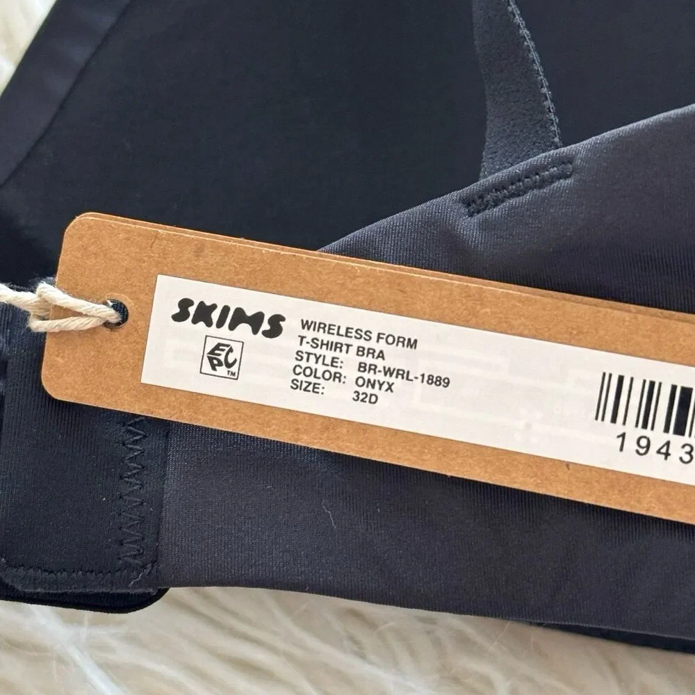 Skims Wireless Form T-shirt Bra Onyx Size 32D